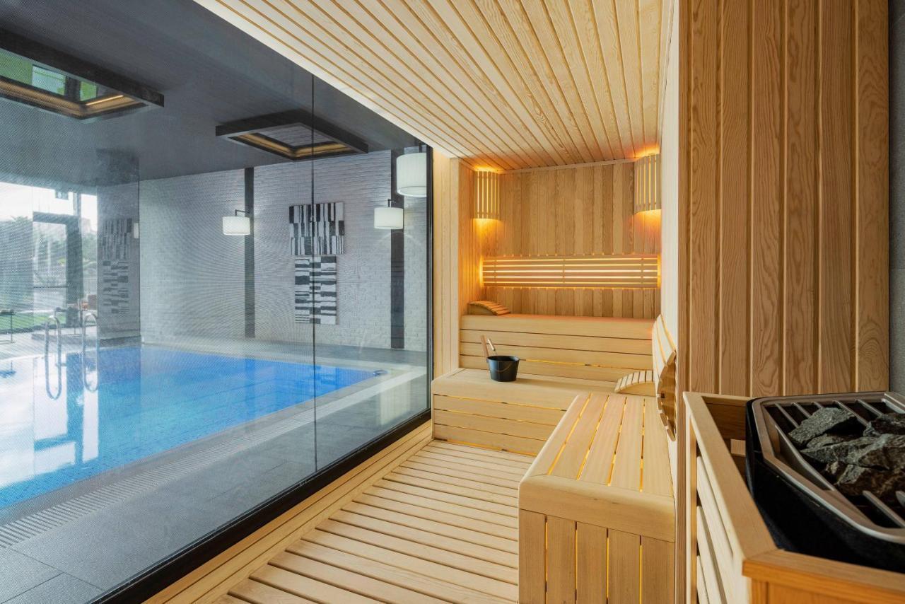 Hotel Movenpick Living Istanbul Camlivadi Exterior foto