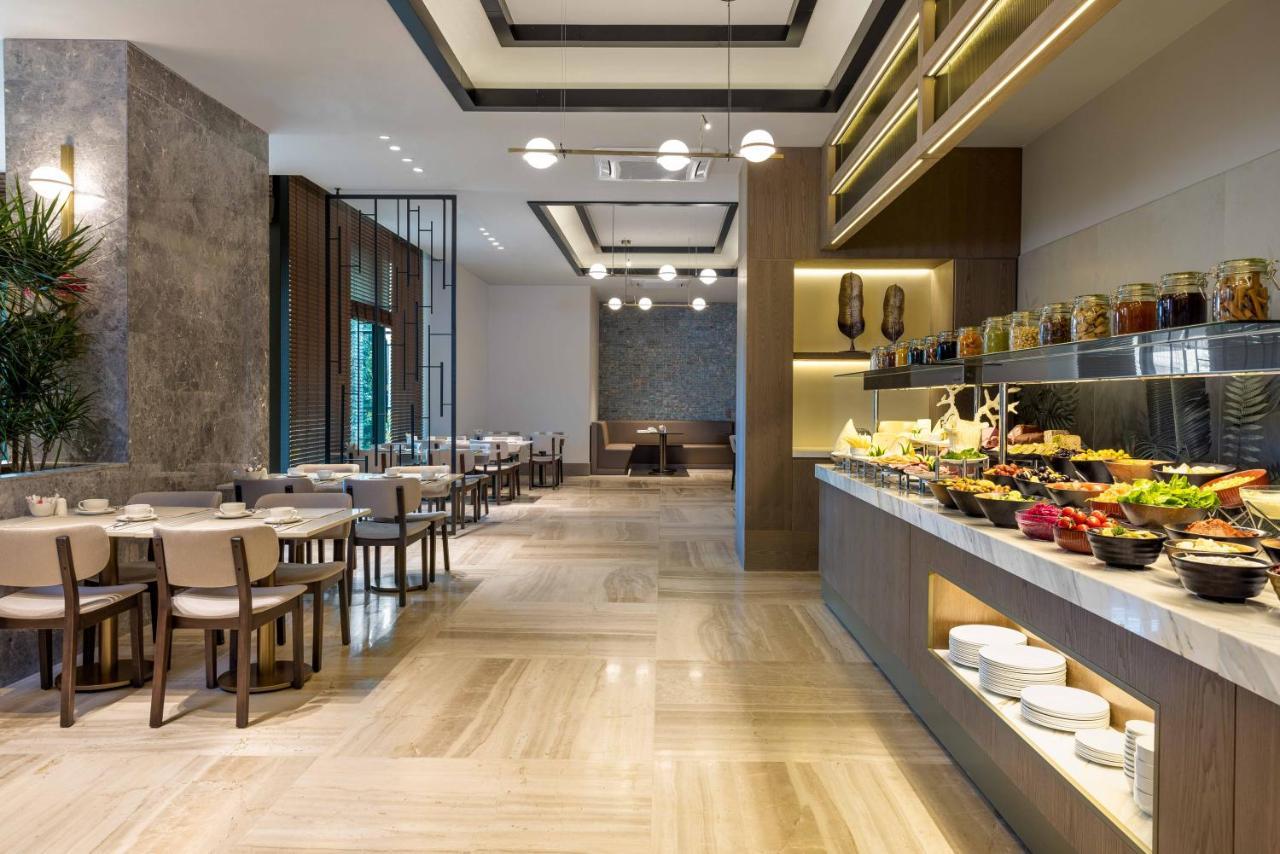 Hotel Movenpick Living Istanbul Camlivadi Exterior foto